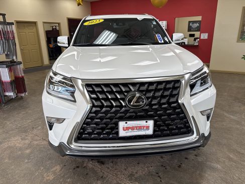 Used 2023 Lexus GX 460 Premium image 2
