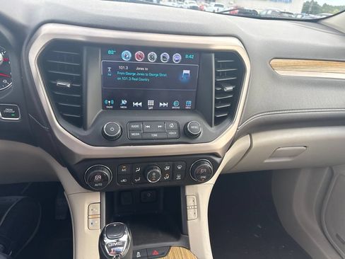 Used 2019 GMC Acadia Denali w/ Technology Package AWD/4WD image 15