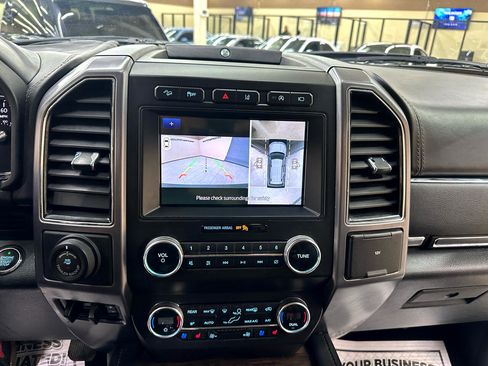 Used 2020 Ford Expedition Platinum image 29