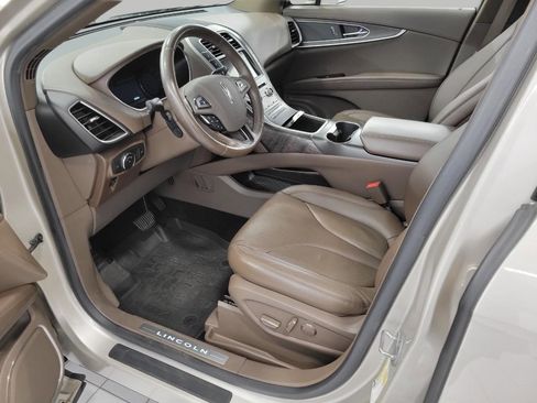 Used 2017 Lincoln MKX Reserve AWD/4WD image 10
