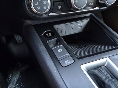 New 2025 Nissan Kicks SV w/ Illumination Package image 16