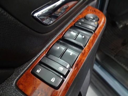 Used 2012 Chevrolet Avalanche LT w/ All-Star Edition image 9