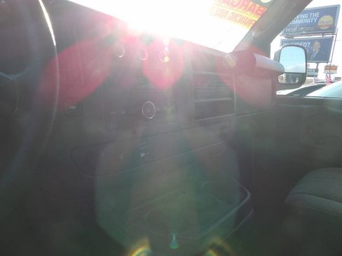 Used 2014 GMC Savana 2500 image 7