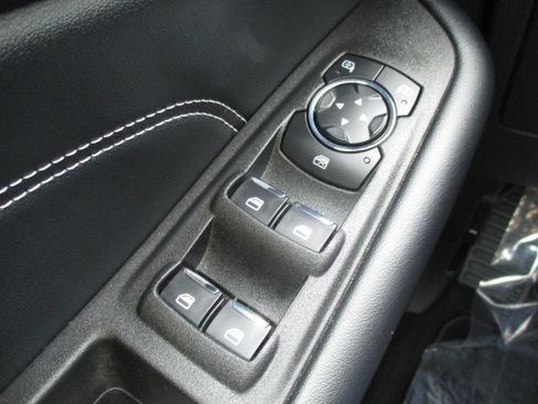 Used 2024 Ford Edge Titanium AWD/4WD image 35