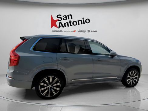 Used 2025 Volvo XC90 B5 Core w/ Protection Package image 28