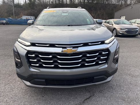 Used 2025 Chevrolet Equinox LT w/ Safety and Technology Package image 5