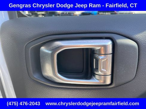 Certified 2025 Jeep Wrangler Unlimited Sahara w/ Safety Group AWD/4WD image 22