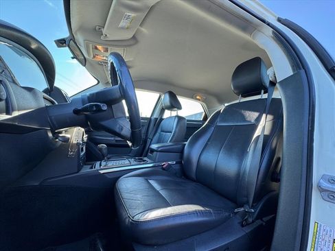 Used 2010 Chrysler 300 Touring image 14