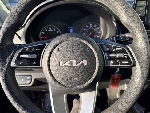 Used 2022 Kia Seltos LX image 17