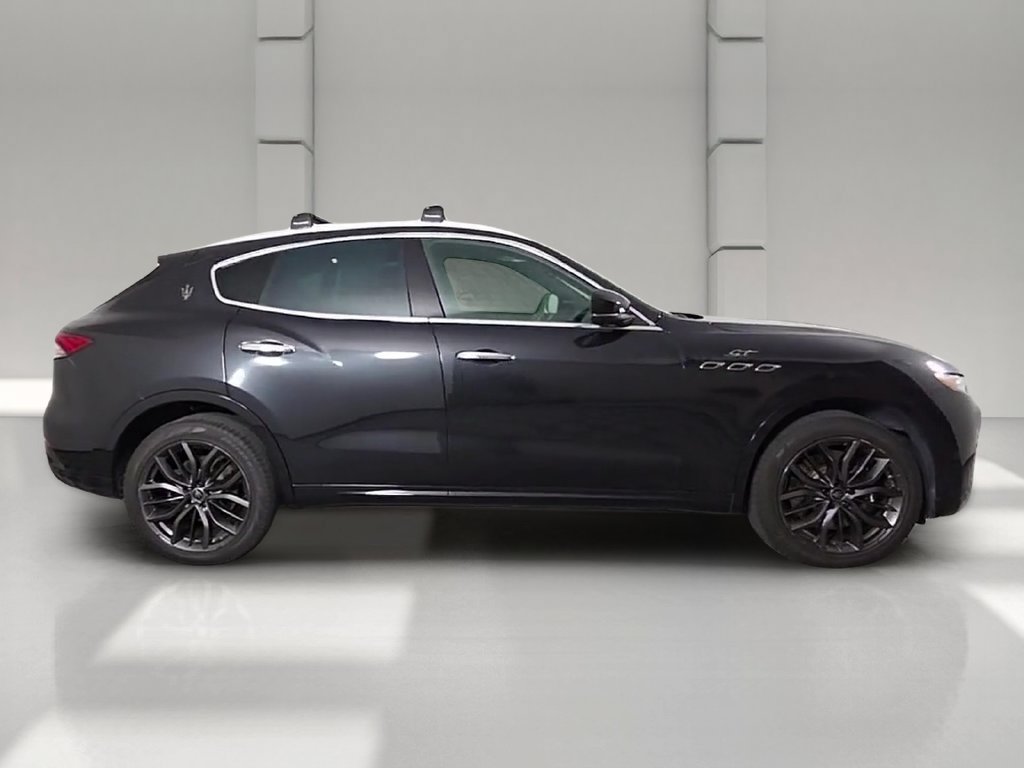 Used 2024 Maserati Levante GT Ultima AWD/4WD image 36