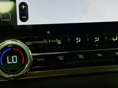 New 2026 GMC Canyon Elevation w/ Convenience Package RWD image 21