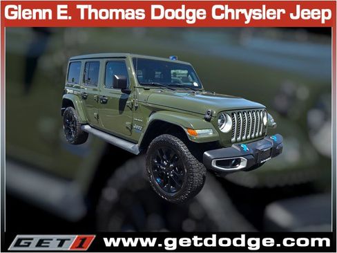 Used 2022 Jeep Wrangler Unlimited Sahara w/ Cold Weather Group AWD/4WD image 1