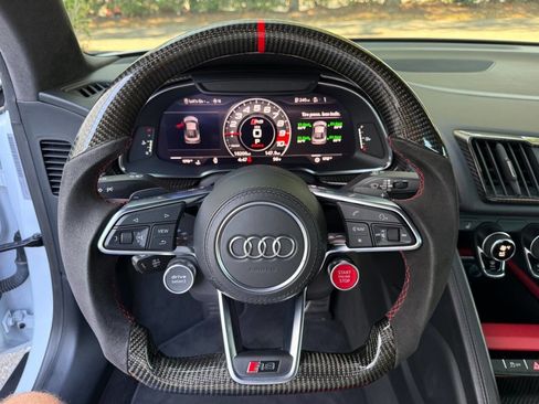 Used 2020 Audi R8 V10 w/ Carbon Exterior Package AWD/4WD image 26
