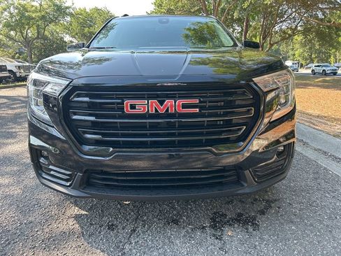 Used 2023 GMC Terrain SLT w/ Elevation Edition FWD image 3