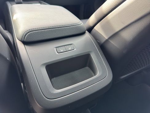 Certified 2022 Volvo XC60 B5 Momentum w/ Climate Package image 31