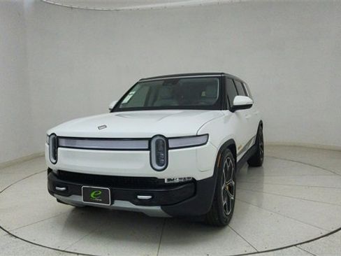 Used 2024 Rivian R1S Adventure image 68