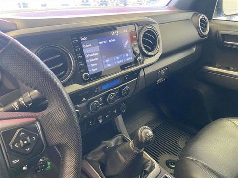 Certified 2022 Toyota Tacoma TRD Off-Road w/ TRD Premium Off Road Package AWD/4WD image 23