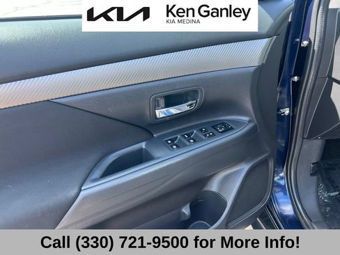 Used 2016 Mitsubishi Outlander SE AWD/4WD image 26