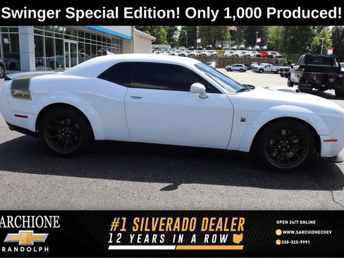 Used 2023 Dodge Challenger R/T Scat Pack RWD image 1