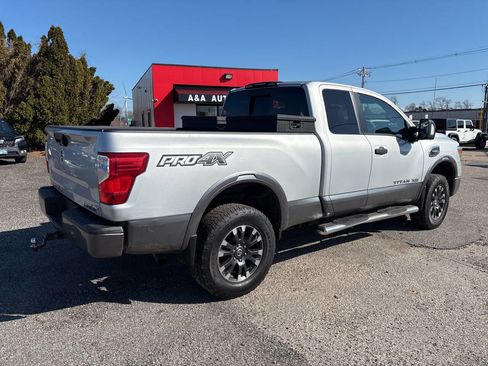 Used 2017 Nissan Titan PRO-4X image 5