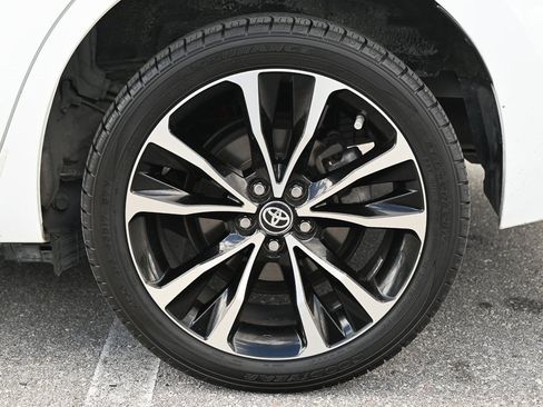 Used 2018 Toyota Corolla SE image 8