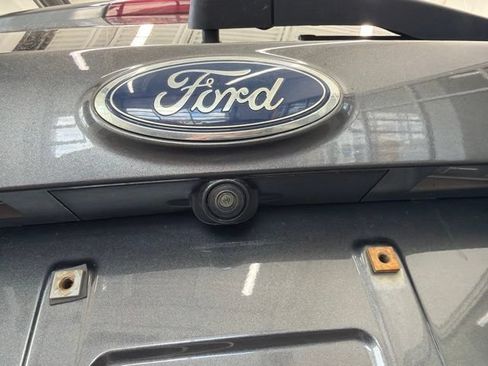 Used 2017 Ford Escape SE FWD image 7