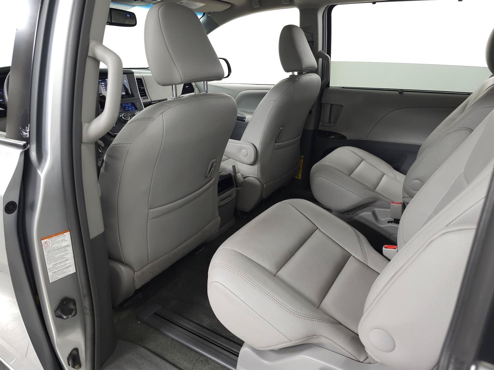 Used 2015 Toyota Sienna XLE w/ XLE Navigation Package AWD/4WD image 27