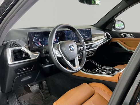 Certified 2025 BMW X5 xDrive40i w/ Premium Package AWD/4WD image 12