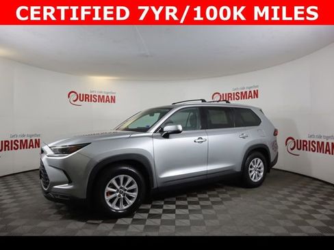 Used 2024 Toyota Grand Highlander XLE image 3