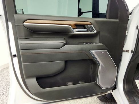 Used 2024 Chevrolet Silverado 2500 High Country w/ High Country Premium Package image 10