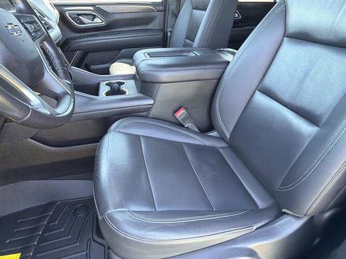 Used 2022 Chevrolet Suburban Z71 AWD/4WD image 12