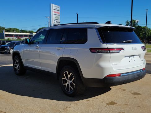 Used 2025 Jeep Grand Cherokee L Limited AWD/4WD image 3