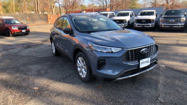 Used 2025 Ford Escape Active FWD image 5
