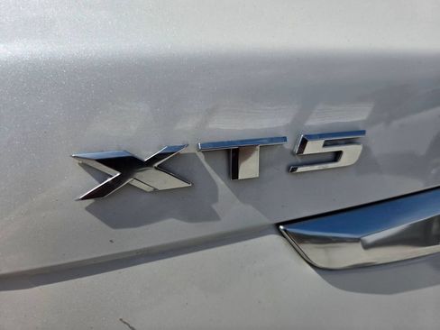 Used 2017 Cadillac XT5 FWD image 14