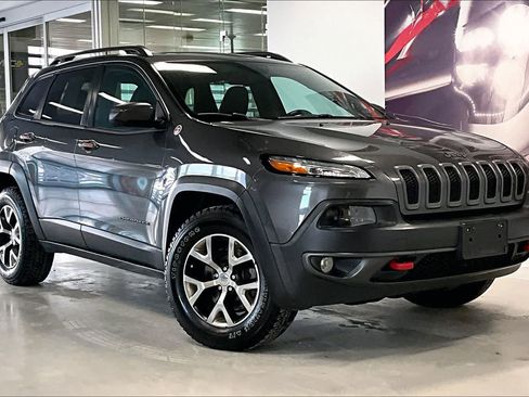 Used 2014 Jeep Cherokee Trailhawk w/ Comfort/Convenience Group image 20