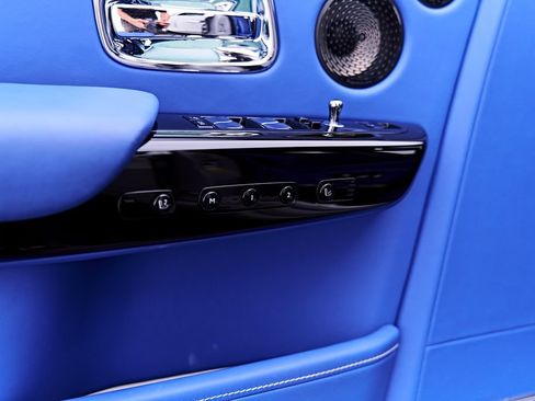 Used 2024 Rolls-Royce Phantom Sedan w/ The Phantom Package RWD image 54