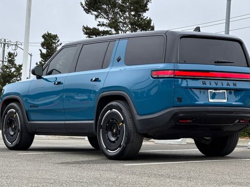 Used 2025 Rivian R1S Adventure AWD/4WD image 3