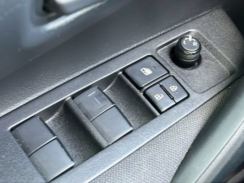 Used 2023 Toyota Corolla LE FWD image 17