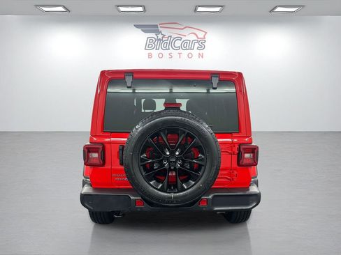 Used 2025 Jeep Wrangler Unlimited Sahara w/ Safety Group AWD/4WD image 5
