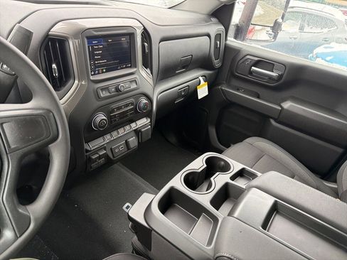New 2026 Chevrolet Silverado 2500 Custom w/ Custom Convenience Package image 32