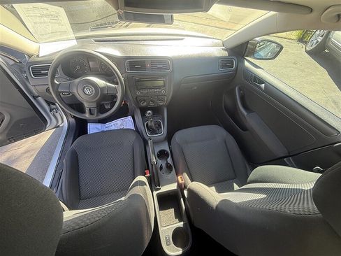 Used 2012 Volkswagen Jetta Sedan FWD image 10