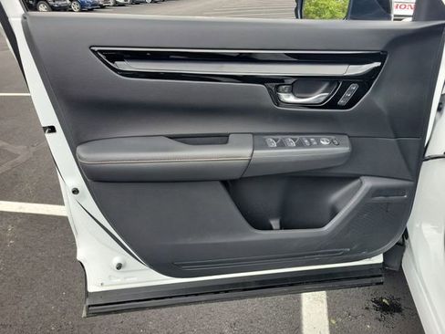 Used 2024 Honda CR-V Sport Touring image 39