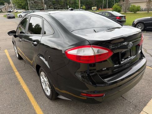 Used 2015 Ford Fiesta SE FWD image 5