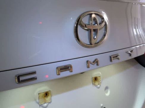Used 2024 Toyota Camry SE FWD image 13