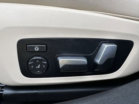 Used 2021 BMW 330i xDrive Sedan w/ Premium Package image 20