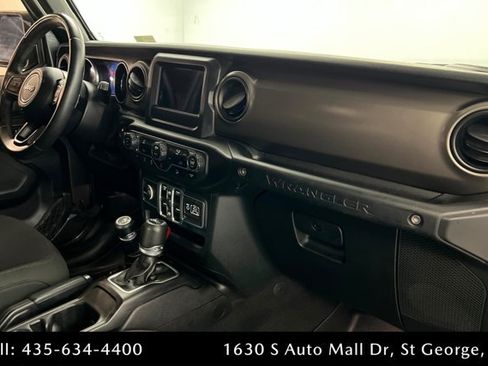 Used 2018 Jeep Wrangler Unlimited Sport S AWD/4WD image 23