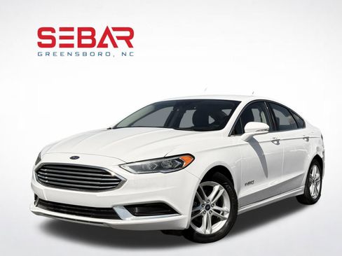Used 2018 Ford Fusion SE w/ Equipment Group 602A FWD image 1