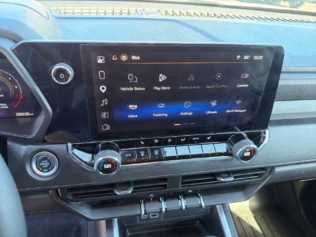 Used 2025 Chevrolet Colorado Trail Boss AWD/4WD image 17