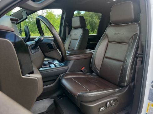 Used 2024 GMC Sierra 2500 Denali w/ Denali Reserve Package AWD/4WD image 14