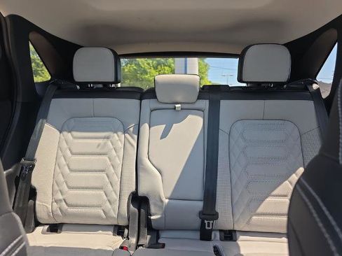 Certified 2023 Ford Escape Platinum w/ Premium Technology Package AWD/4WD image 40